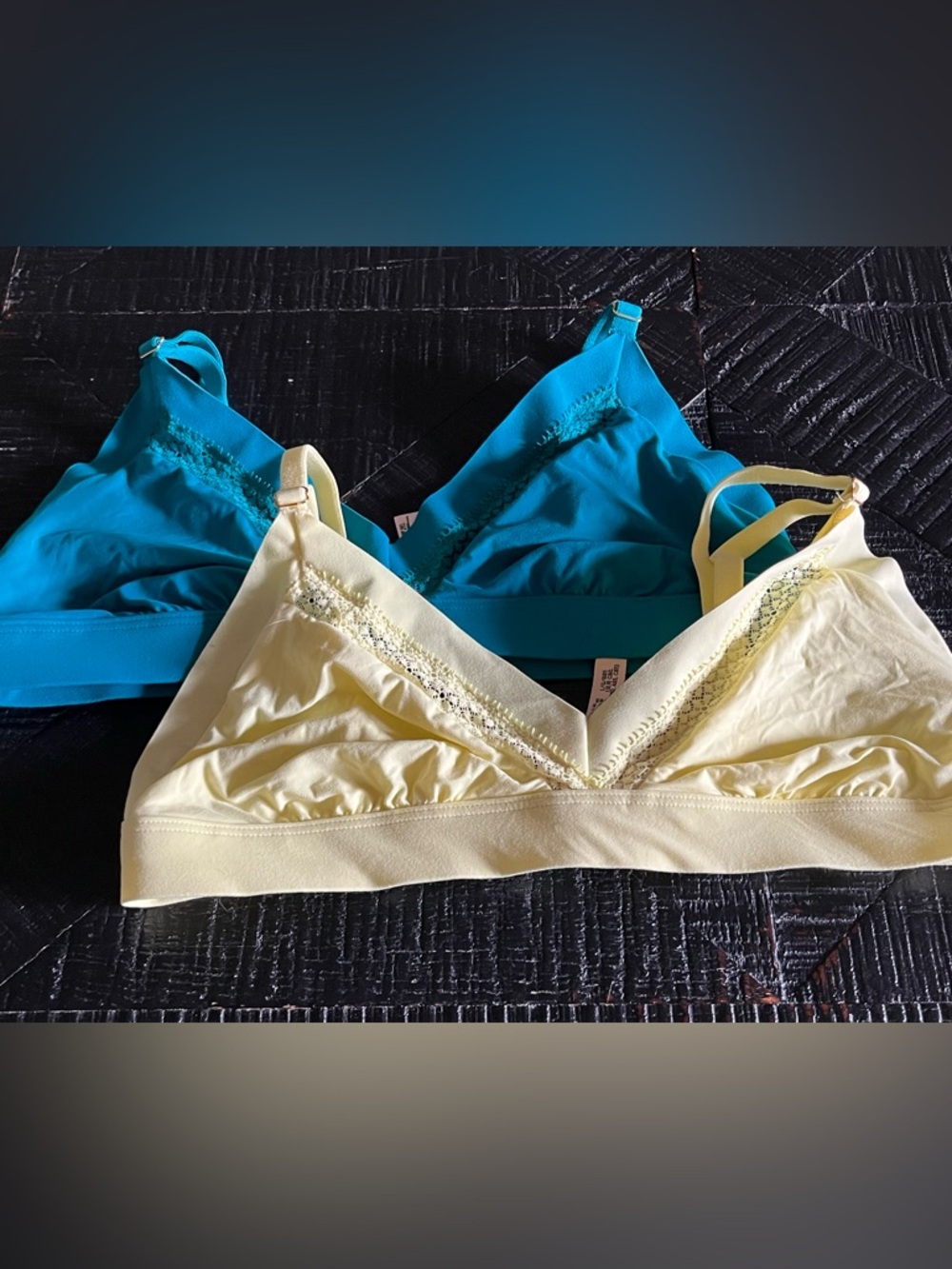 Victoria’s Secret Incredible Bralette Bundle of 2 Teal & Yellow Size L